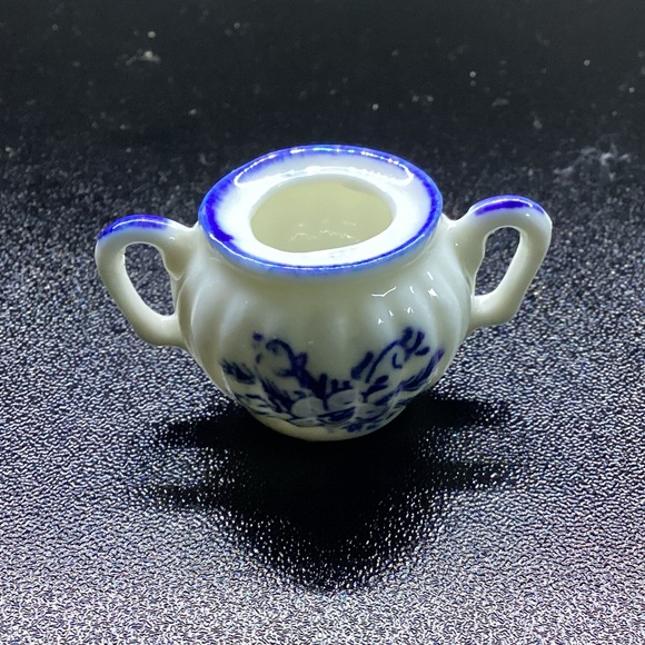 Unknown Brand Miniature Ceramic Tea Set - Picture 6 of 7